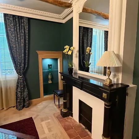 Πανσιόν Maison Crone *